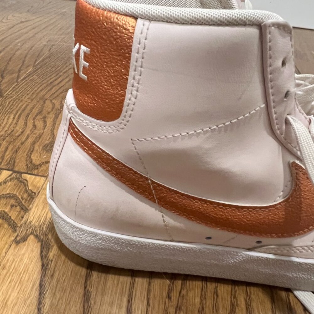 Nike Shoes Womens Size 7 - Picture 3 of 4